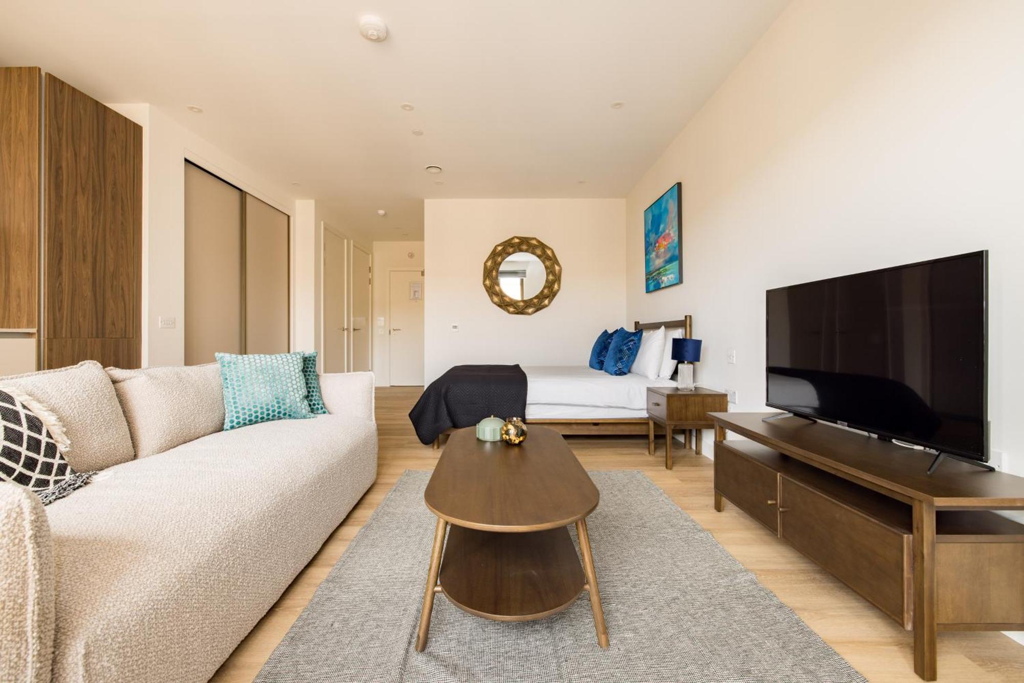 Charles Hope London Greenford Apartment