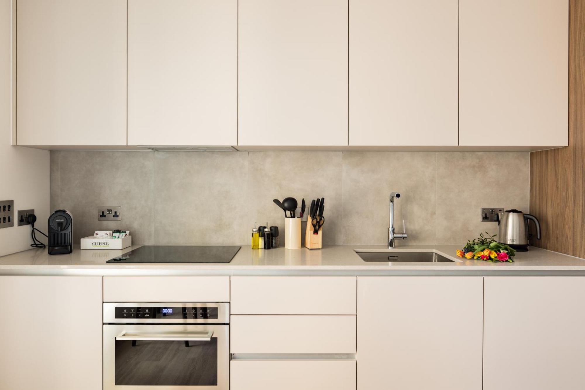 Apartment Charles Hope London Greenford *